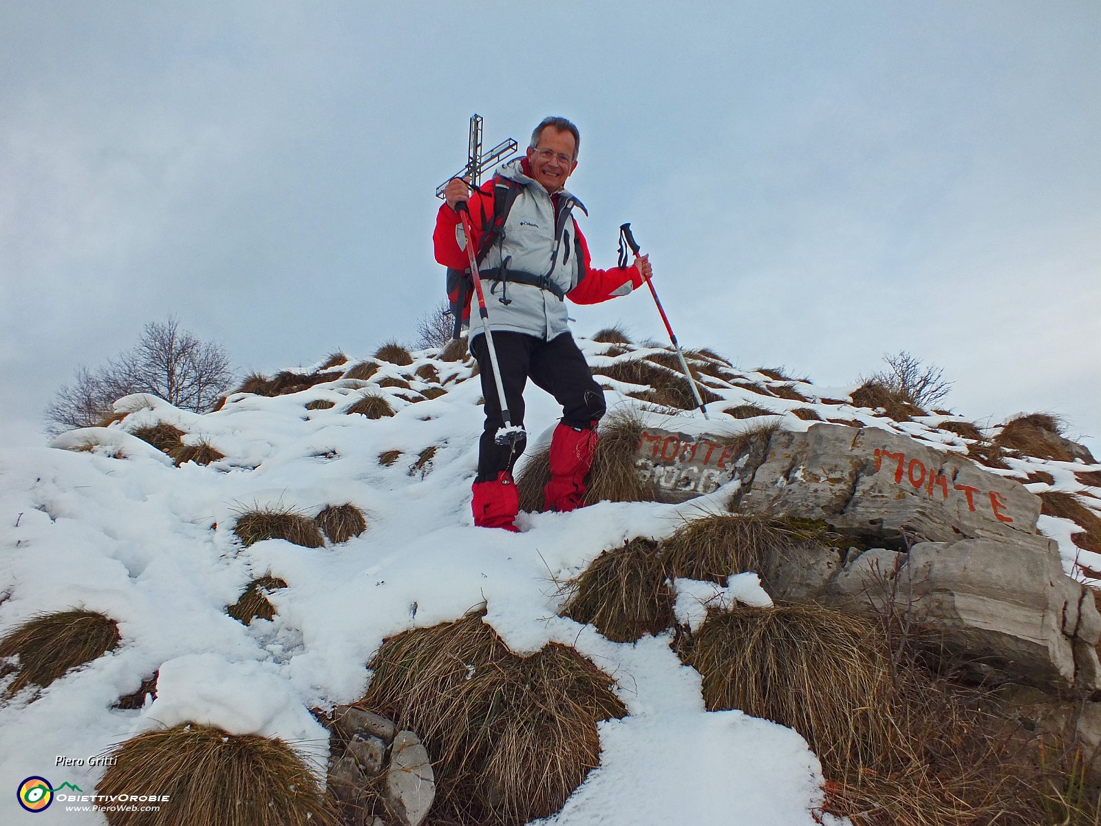 14 In vetta al Monte Gioco (1366 m.).JPG